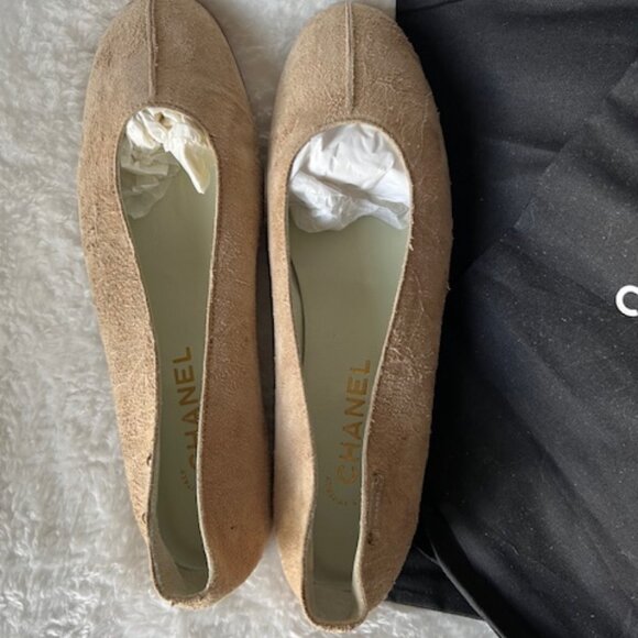 BRAND NEW vintage Chanel Suede flats size 9 - Picture 1 of 4